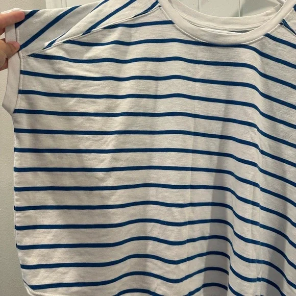 Blue & White Striped Crop Top - Picture 2 of 3